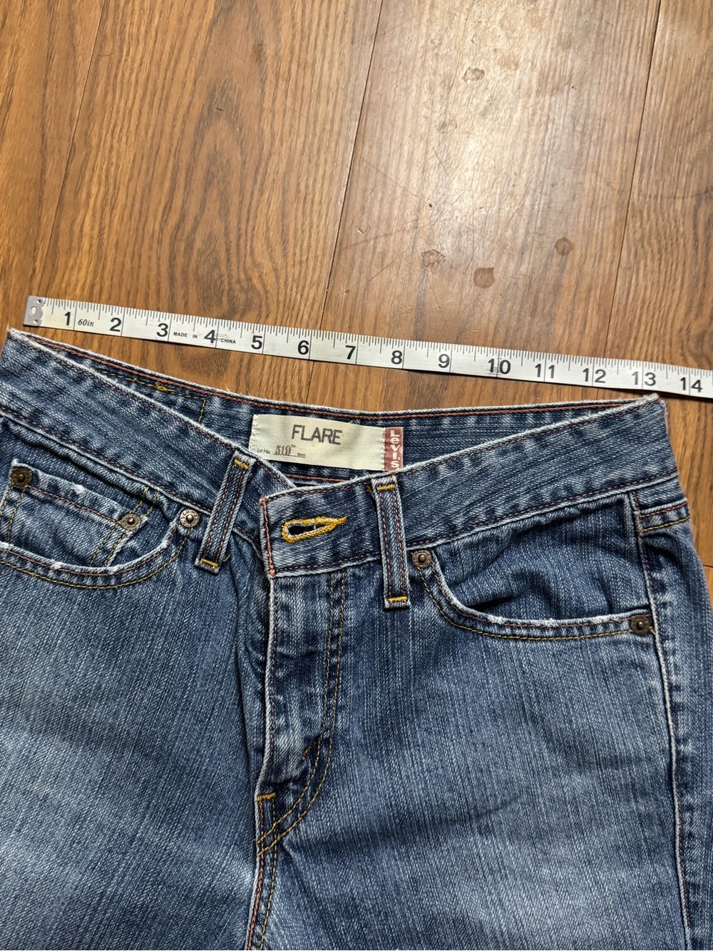 Levi's 519 Classic Blue Flare Boot Cut Jeans Y2K Casual School Weekend Vintage - Picture 9 of 11